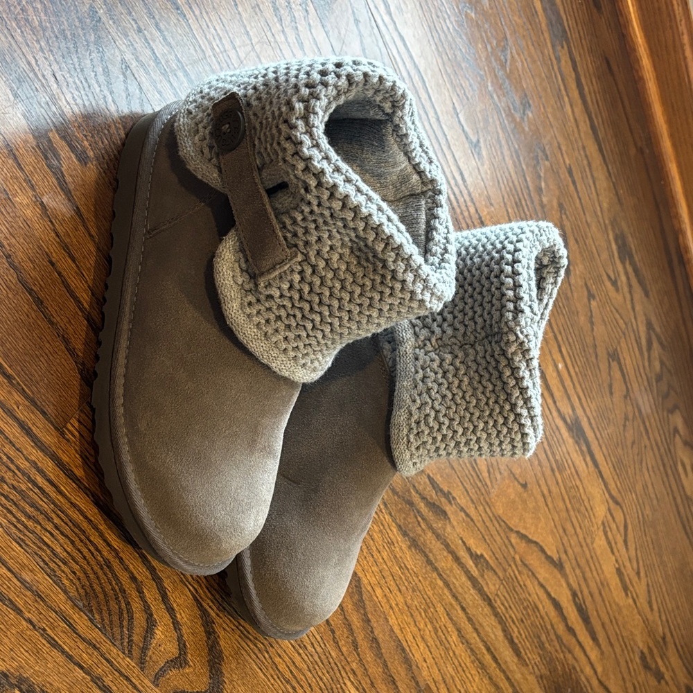 UGG Kids Boots in Gray